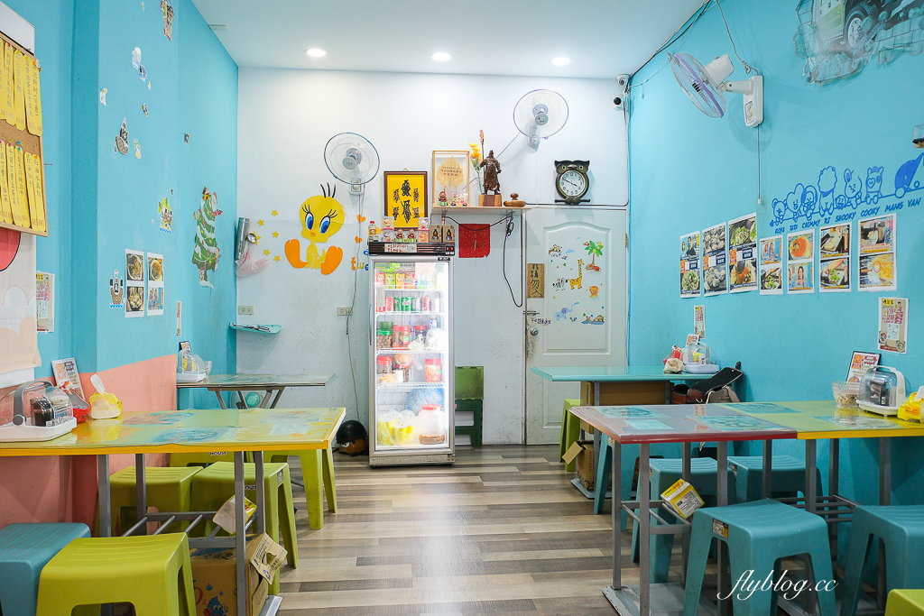 台中北區｜哩賀家．每天市場採買東港直送鮮蚵，台中好吃脆皮蚵仔煎 @飛天璇的口袋