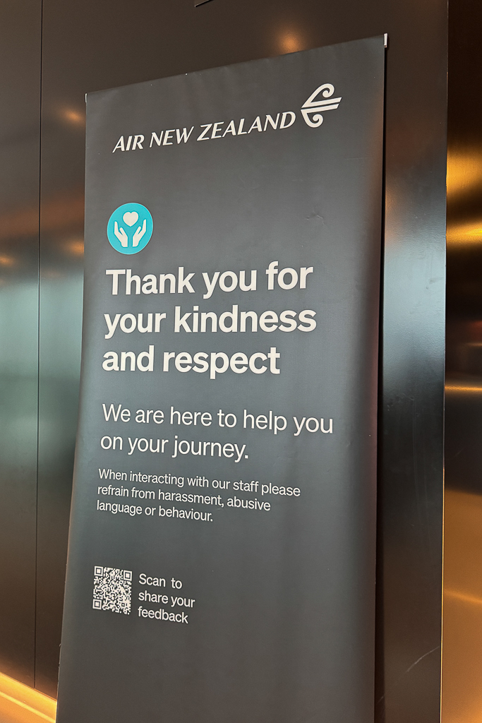 【紐西蘭航空】台北唯一直飛奧克蘭，經濟艙也能180度躺平睡到目的地，首創空中沙發 Skycouch @飛天璇的口袋