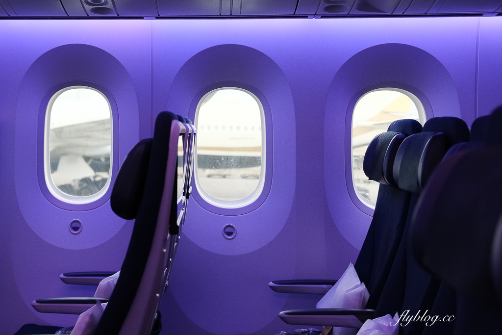 【紐西蘭航空】台北唯一直飛奧克蘭，經濟艙也能180度躺平睡到目的地，首創空中沙發 Skycouch @飛天璇的口袋