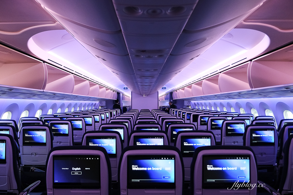 【紐西蘭航空】台北唯一直飛奧克蘭，經濟艙也能180度躺平睡到目的地，首創空中沙發 Skycouch @飛天璇的口袋