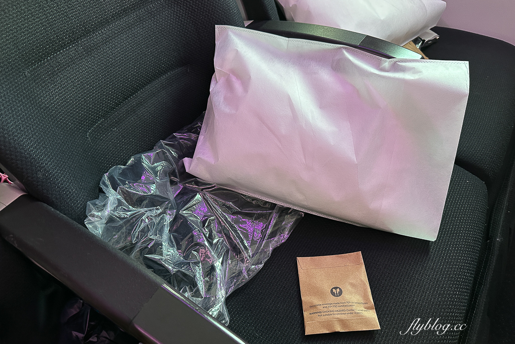 【紐西蘭航空】台北唯一直飛奧克蘭，經濟艙也能180度躺平睡到目的地，首創空中沙發 Skycouch @飛天璇的口袋