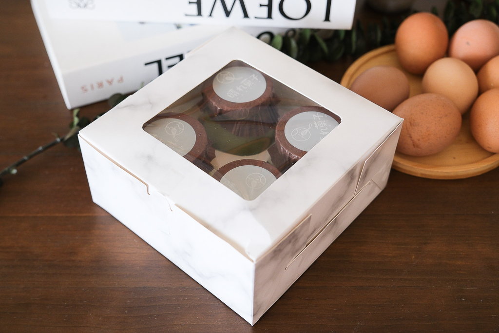 台中北區｜晴天菓子烘焙．甫開業就獲台中十大伴手禮，必買人氣甜燒餅和蛋黃酥 @飛天璇的口袋