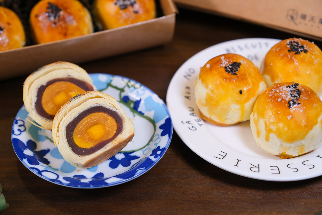 台中北區｜晴天菓子烘焙．甫開業就獲台中十大伴手禮，必買人氣甜燒餅和蛋黃酥 @飛天璇的口袋