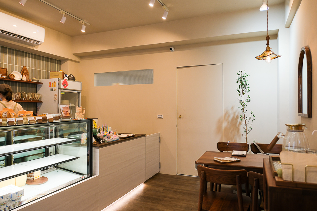 台中西區｜戽道町甜點．一個禮拜只營業三天，台中好吃戚風蛋糕推薦 @飛天璇的口袋