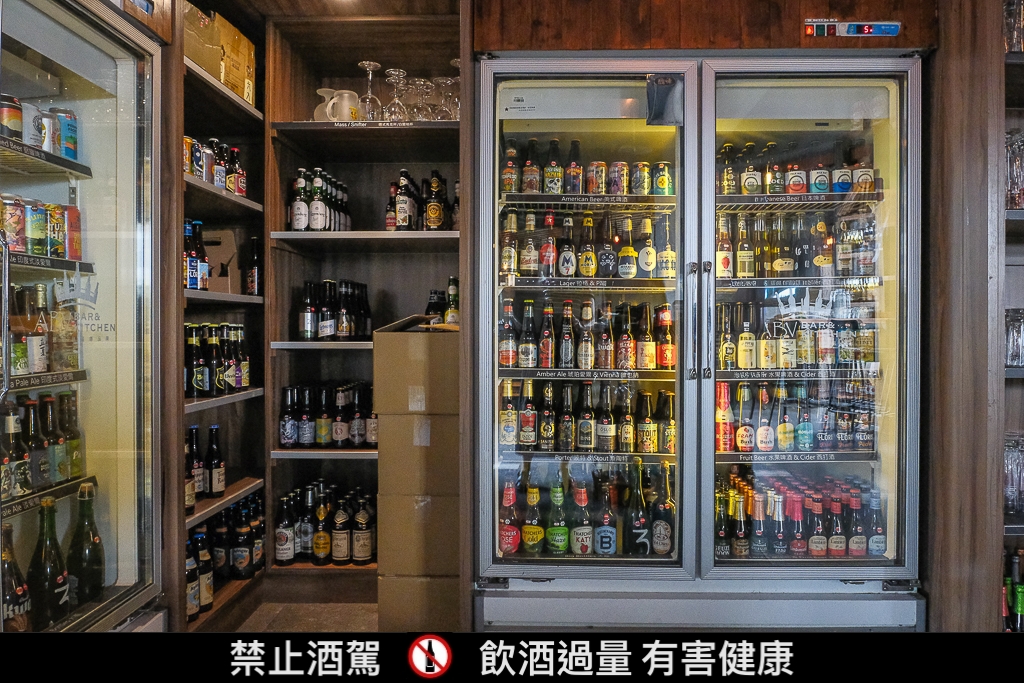 新北板橋｜ABV閣樓餐酒館 板橋府中店．如何挑選精釀啤酒？新手第一次點單不踩雷 @飛天璇的口袋