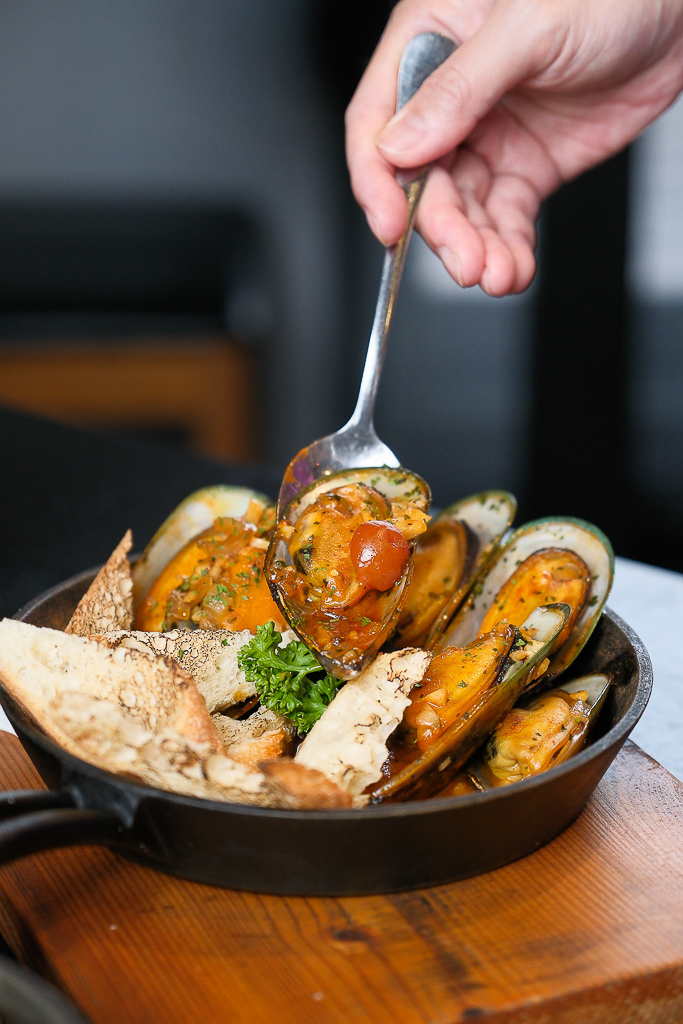 新北板橋｜ABV閣樓餐酒館 板橋府中店．如何挑選精釀啤酒？新手第一次點單不踩雷 @飛天璇的口袋