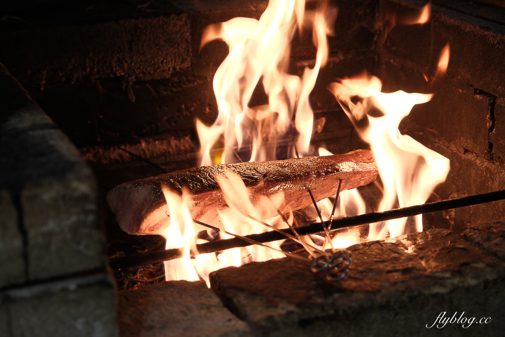 新北林口｜ABV日式居酒館．全台唯一日本稻草燒，超過300種全球精釀啤酒 @飛天璇的口袋