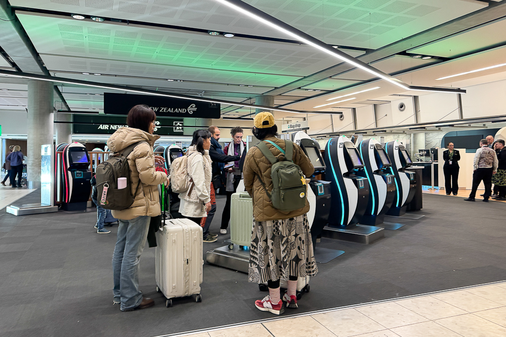 【奧克蘭機場轉機】轉機注意事項．轉機時間需要多久？行李可以直掛嗎？國際航廈到國內航廈交通 @飛天璇的口袋