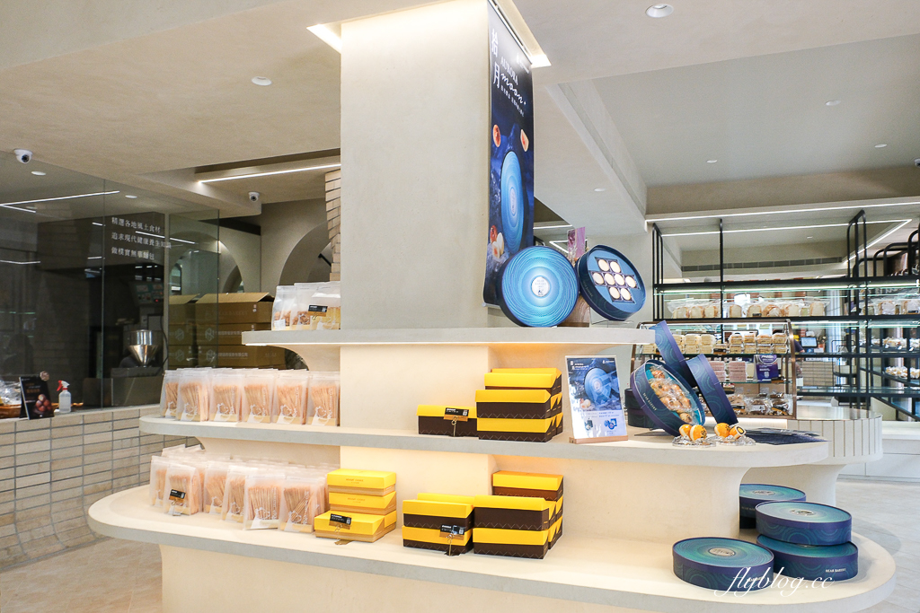 彰化北斗｜小熊菓子．北斗創始店搬家了，新店限定星焰泡芙，香菜口味小圓餅 @飛天璇的口袋