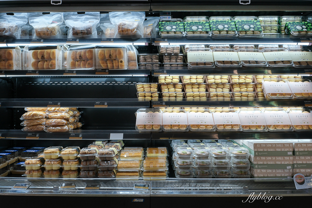 彰化北斗｜小熊菓子．北斗創始店搬家了，新店限定星焰泡芙，香菜口味小圓餅 @飛天璇的口袋