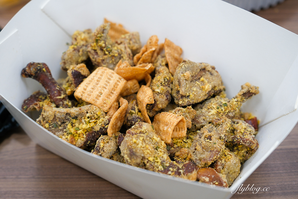 台中西屯｜鴨大哥港式脆皮櫻桃烤鴨．櫻桃鴨一鴨三吃，少見避風塘鹹酥鴨 @飛天璇的口袋