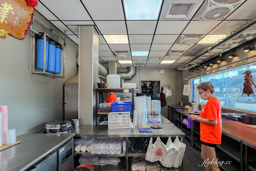 台中西屯｜鴨大哥港式脆皮櫻桃烤鴨．櫻桃鴨一鴨三吃，少見避風塘鹹酥鴨 @飛天璇的口袋