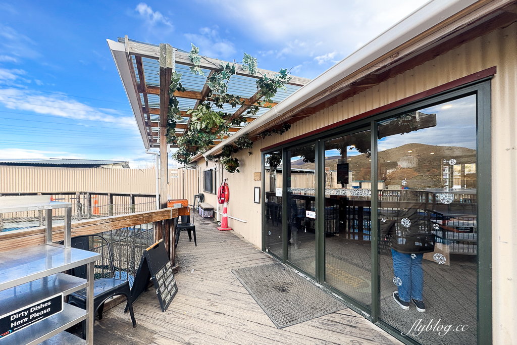 紐西蘭南島｜高地鄉村鮭魚 High Country Salmon．冰川水質養殖鮭魚，Twizel小鎮美食餐廳 @飛天璇的口袋