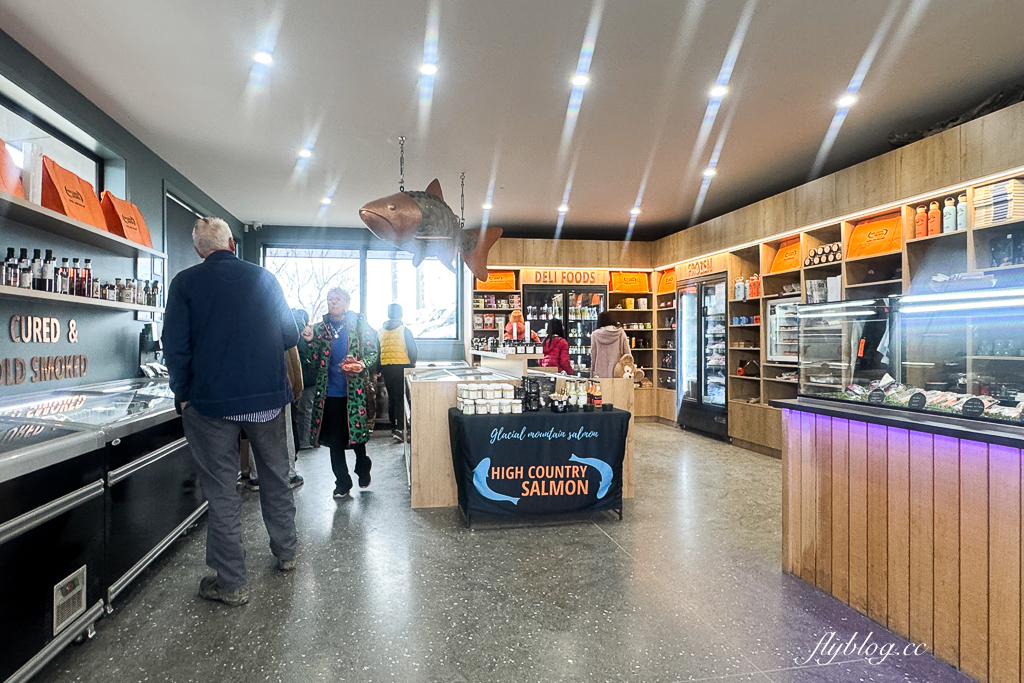 紐西蘭南島｜高地鄉村鮭魚 High Country Salmon．冰川水質養殖鮭魚，Twizel小鎮美食餐廳 @飛天璇的口袋
