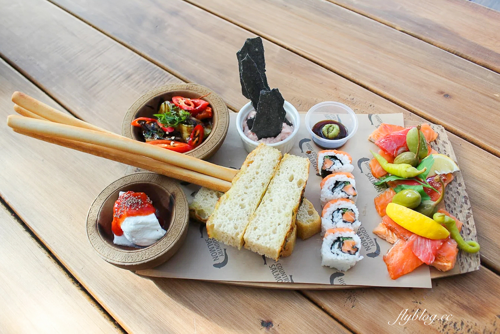 紐西蘭南島｜高地鄉村鮭魚 High Country Salmon．冰川水質養殖鮭魚，Twizel小鎮美食餐廳 @飛天璇的口袋