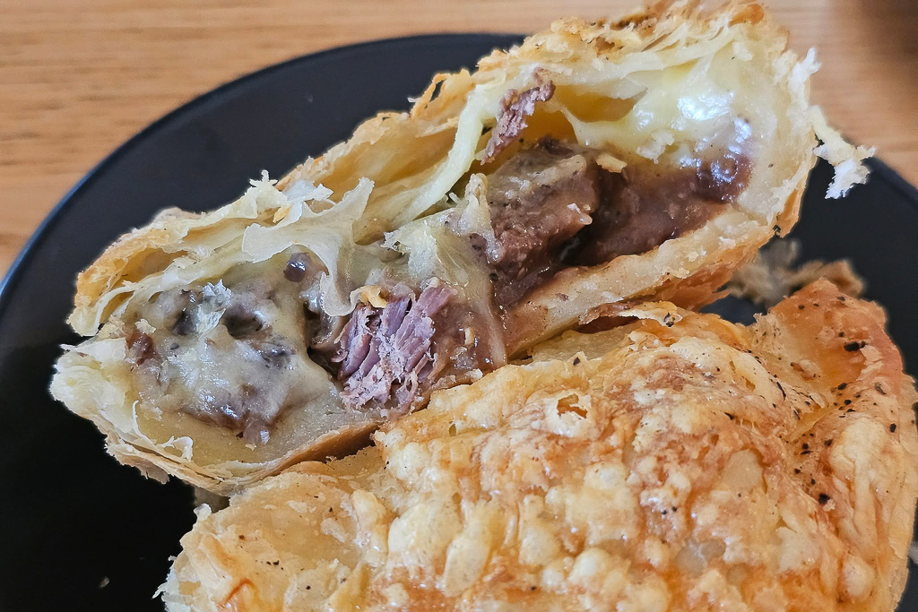 紐西蘭南島｜Fairlie Bakehouse．網路推薦南島最好吃的鹹派，必點鮭魚和羊肉口味 @飛天璇的口袋