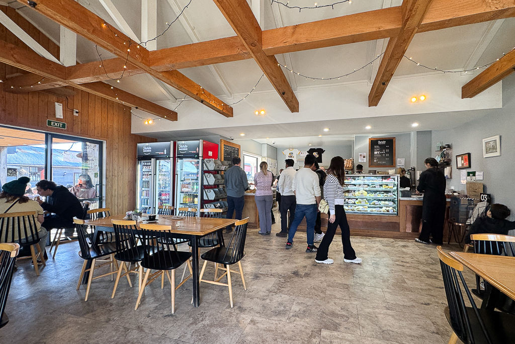 紐西蘭南島｜Fairlie Bakehouse．網路推薦南島最好吃的鹹派，必點鮭魚和羊肉口味 @飛天璇的口袋