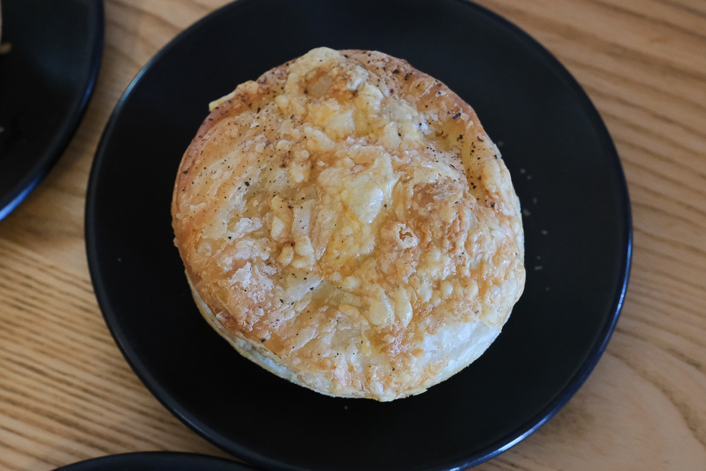 紐西蘭南島｜Fairlie Bakehouse．網路推薦南島最好吃的鹹派，必點鮭魚和羊肉口味 @飛天璇的口袋