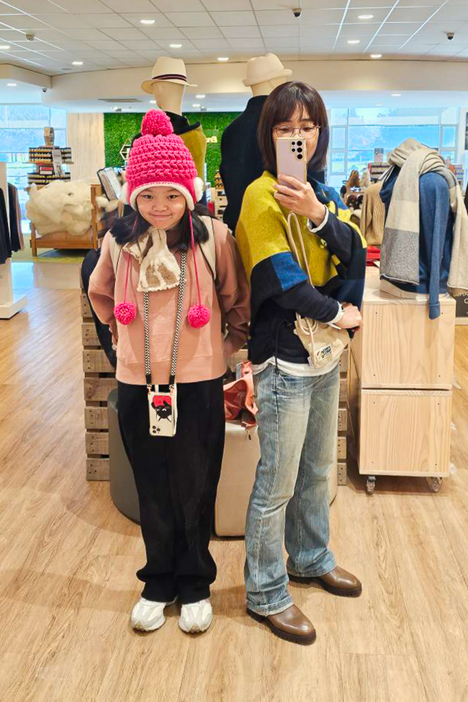 紐西蘭南島｜Farmers Corner．台灣人開的伴手禮店，牧場餵羊駝春天賞薰衣草 @飛天璇的口袋