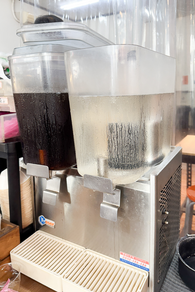 台中西屯｜燒臘教父．營業到凌晨4點的燒臘便當，份量多價格實惠 @飛天璇的口袋