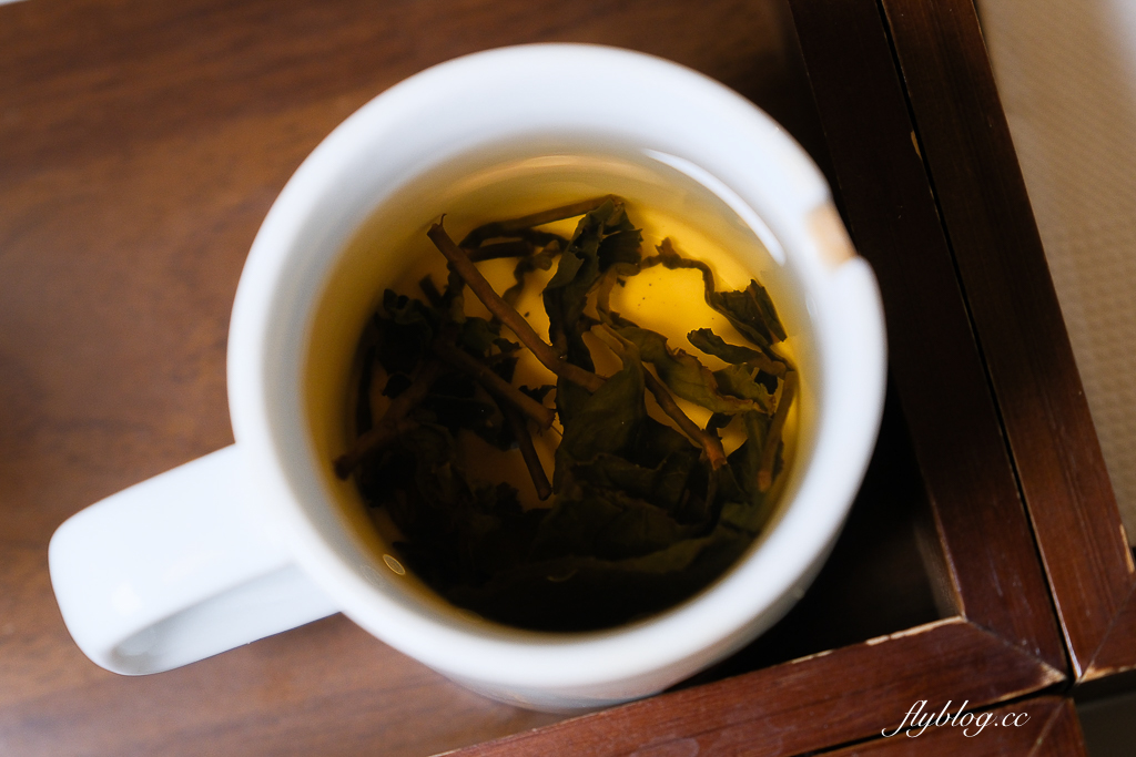 台中北屯｜咖哩厚台灣茶咖哩 中清支店．以台灣茶入咖哩，茶泡飯兩種吃法 @飛天璇的口袋