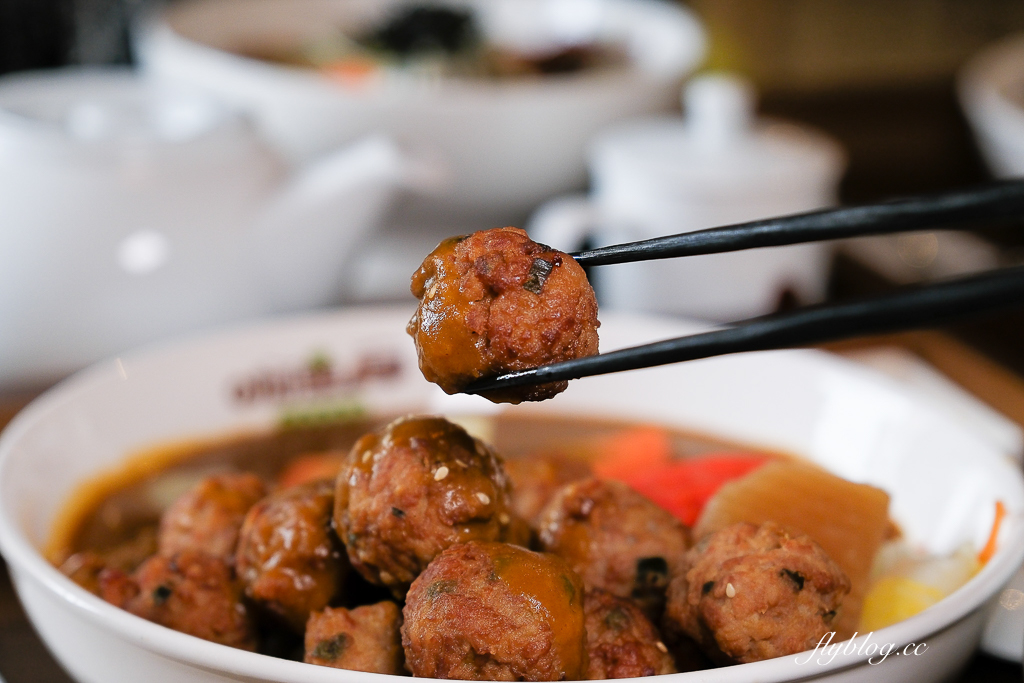 台中北屯｜咖哩厚台灣茶咖哩 中清支店．以台灣茶入咖哩，茶泡飯兩種吃法 @飛天璇的口袋