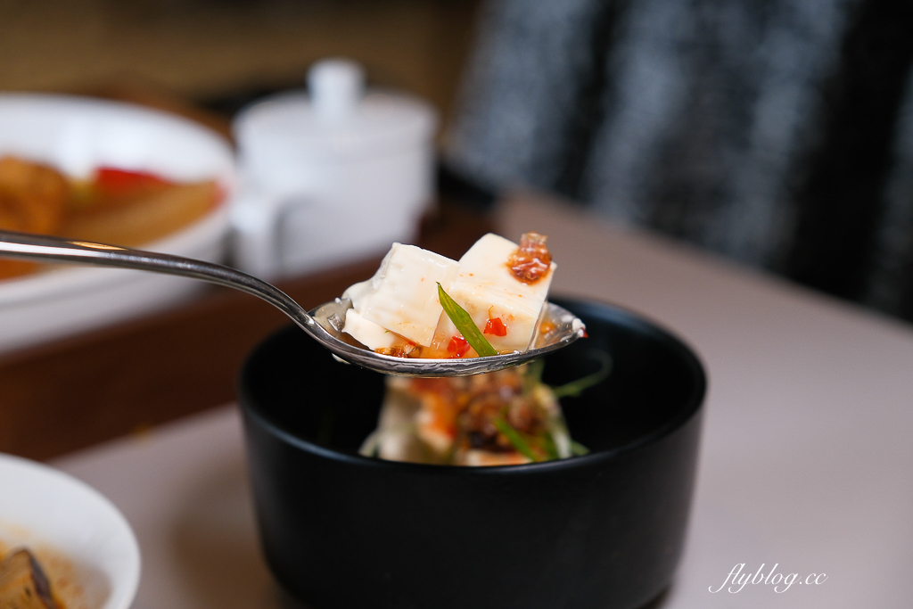 台中北屯｜咖哩厚台灣茶咖哩 中清支店．以台灣茶入咖哩，茶泡飯兩種吃法 @飛天璇的口袋