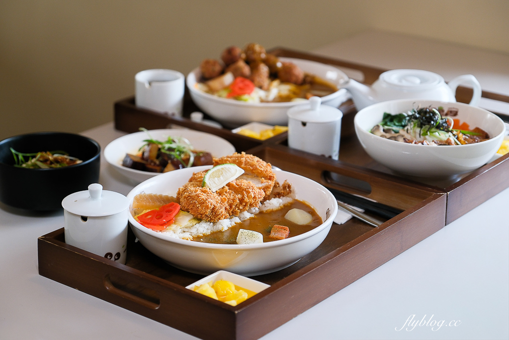 台中北屯｜咖哩厚台灣茶咖哩 中清支店．以台灣茶入咖哩，茶泡飯兩種吃法 @飛天璇的口袋