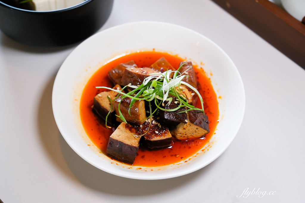 台中北屯｜咖哩厚台灣茶咖哩 中清支店．以台灣茶入咖哩，茶泡飯兩種吃法 @飛天璇的口袋