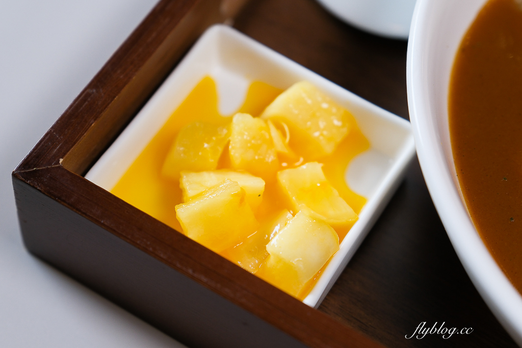 台中北屯｜咖哩厚台灣茶咖哩 中清支店．以台灣茶入咖哩，茶泡飯兩種吃法 @飛天璇的口袋