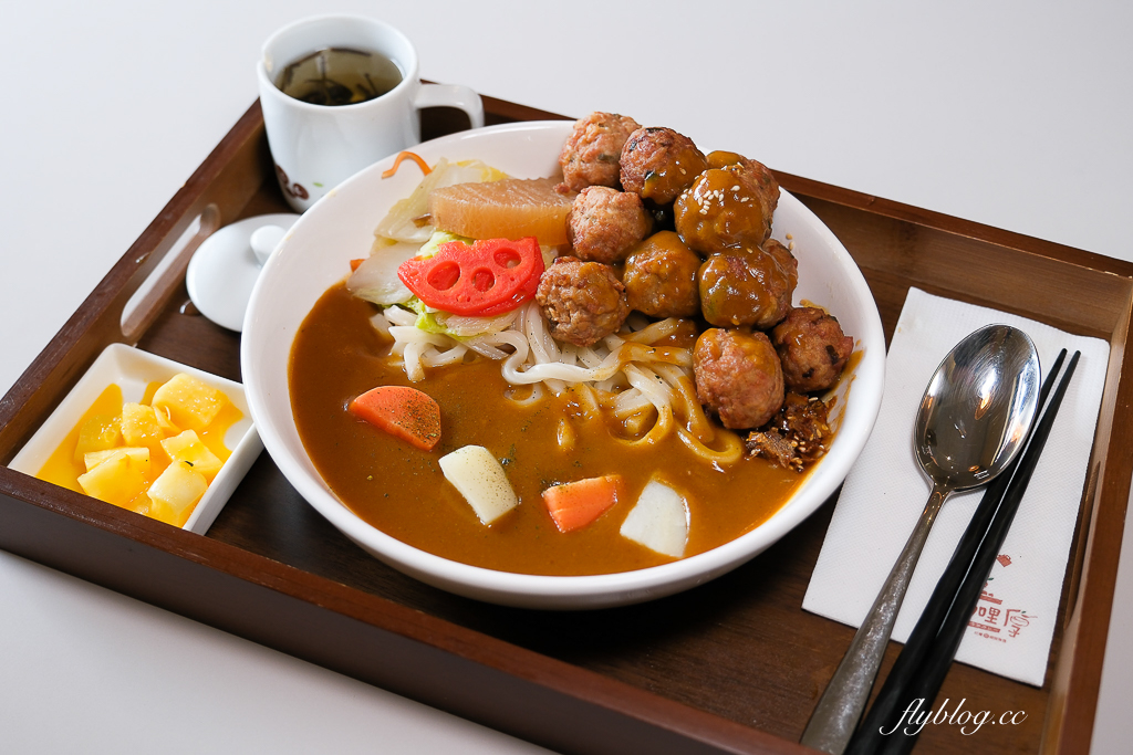 台中北屯｜咖哩厚台灣茶咖哩 中清支店．以台灣茶入咖哩，茶泡飯兩種吃法 @飛天璇的口袋