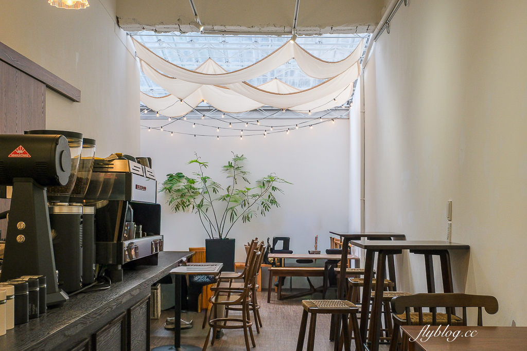 台中西區｜花甜囍室．獨創塔上戚風，台中蛋糕甜點店 @飛天璇的口袋