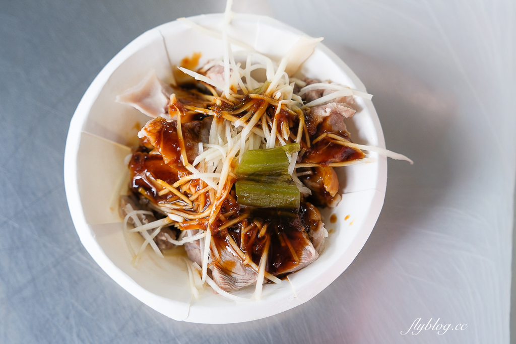 台中北區｜金源興爌肉飯．好吃的炒麵和排骨飯，必加自製韭菜辣椒醬 @飛天璇的口袋