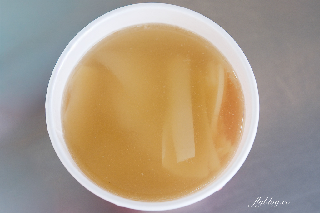 台中北區｜金源興爌肉飯．好吃的炒麵和排骨飯，必加自製韭菜辣椒醬 @飛天璇的口袋