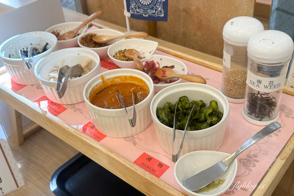 日本北海道｜東橫INN 北海道札幌站南口．札幌車站步行5分鐘，路口就是Seicomart便利商店 @飛天璇的口袋