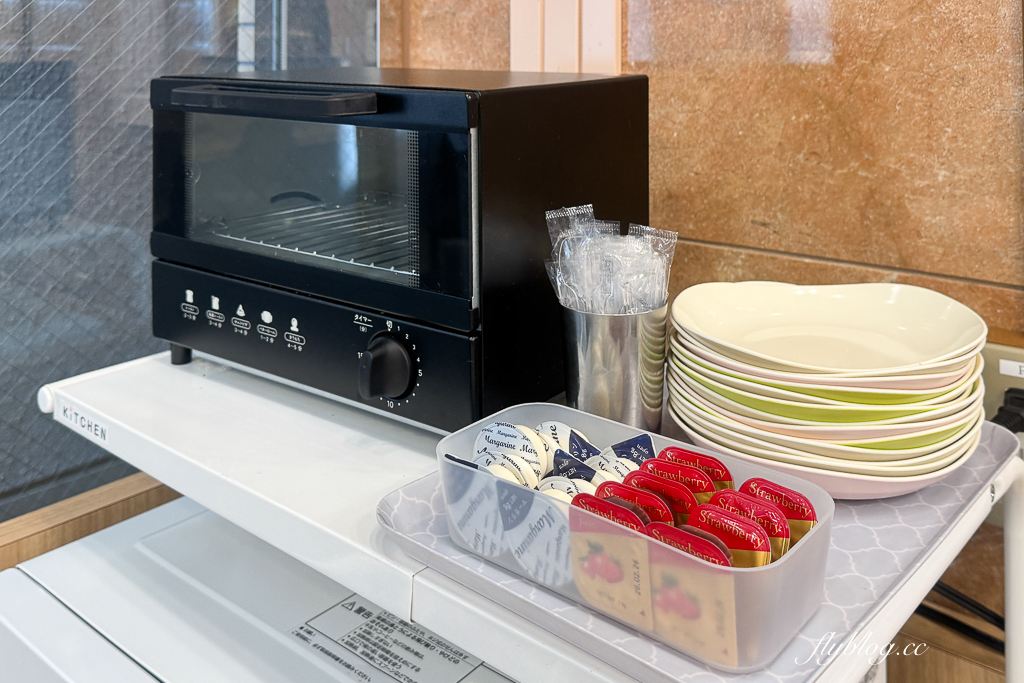 日本北海道｜東橫INN 北海道札幌站南口．札幌車站步行5分鐘，路口就是Seicomart便利商店 @飛天璇的口袋