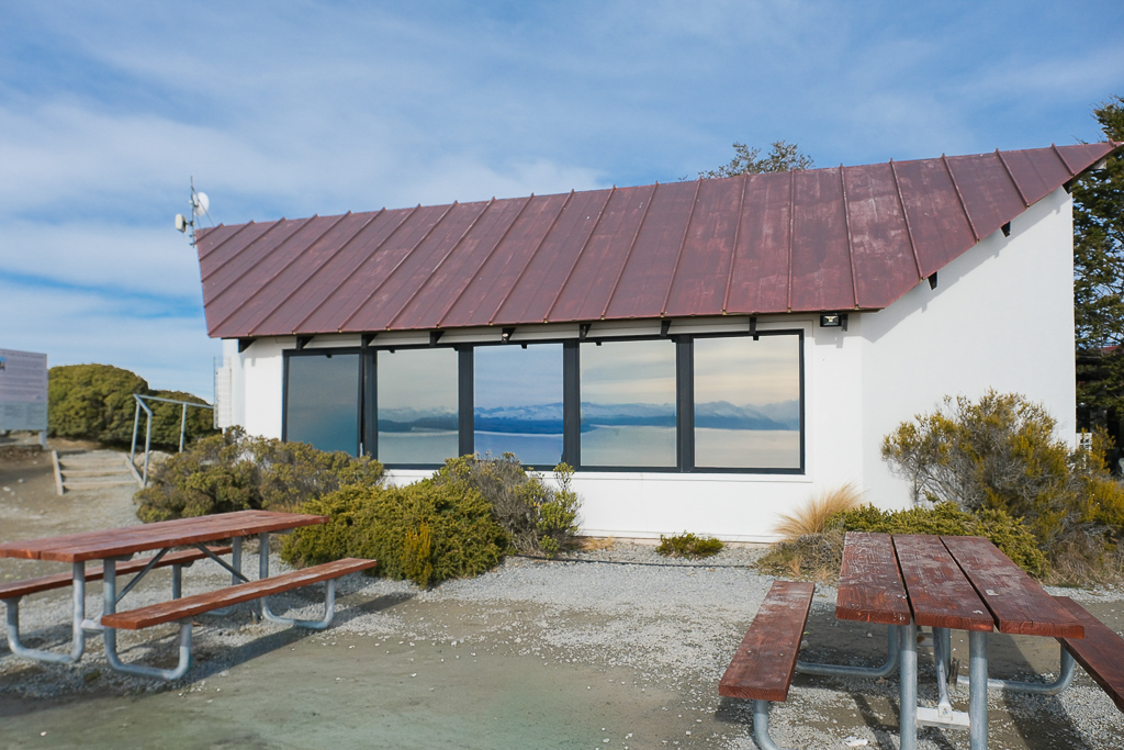 紐西蘭南島｜Mt Cook Alpine Salmon Shop．南島必吃高山雪水鮭魚，坐擁普卡基湖180度美景 @飛天璇的口袋