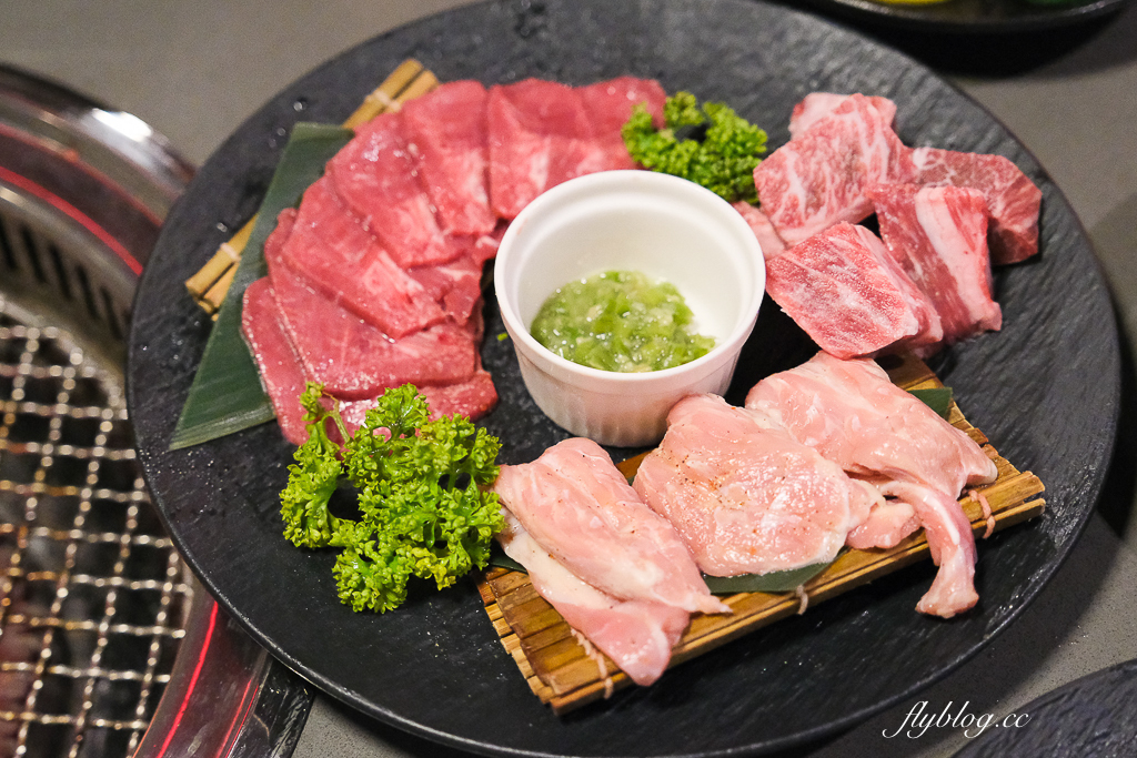 台中太平｜紅桧燒肉鍋物．蔬菜百匯火鍋吃到飽，啤酒清酒梅酒無限暢飲 @飛天璇的口袋