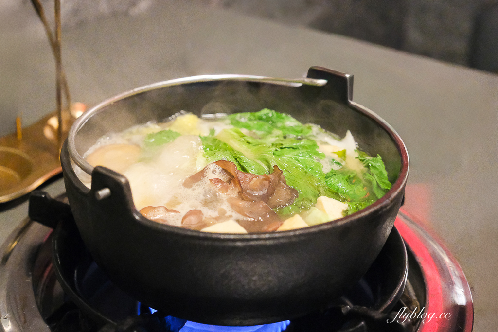 台中太平｜紅桧燒肉鍋物．蔬菜百匯火鍋吃到飽，啤酒清酒梅酒無限暢飲 @飛天璇的口袋