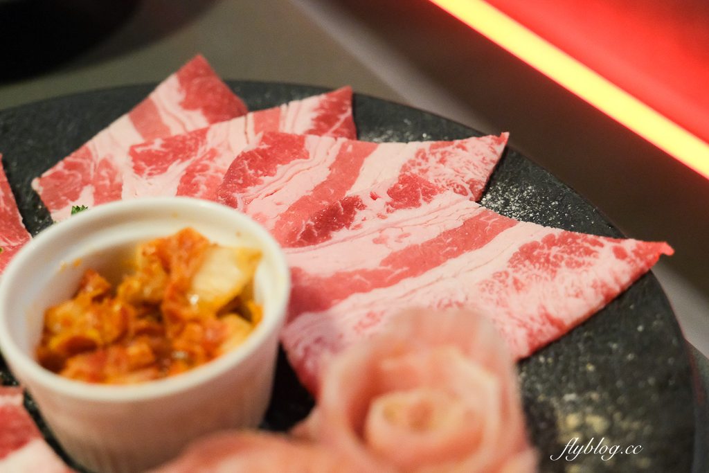 台中太平｜紅桧燒肉鍋物．蔬菜百匯火鍋吃到飽，啤酒清酒梅酒無限暢飲 @飛天璇的口袋