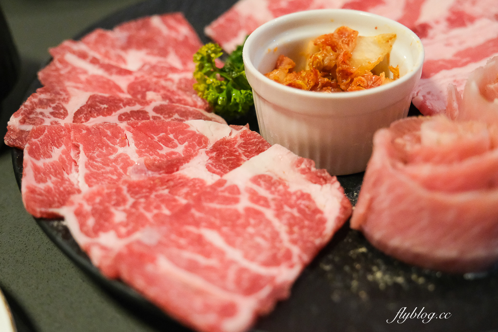 台中太平｜紅桧燒肉鍋物．蔬菜百匯火鍋吃到飽，啤酒清酒梅酒無限暢飲 @飛天璇的口袋