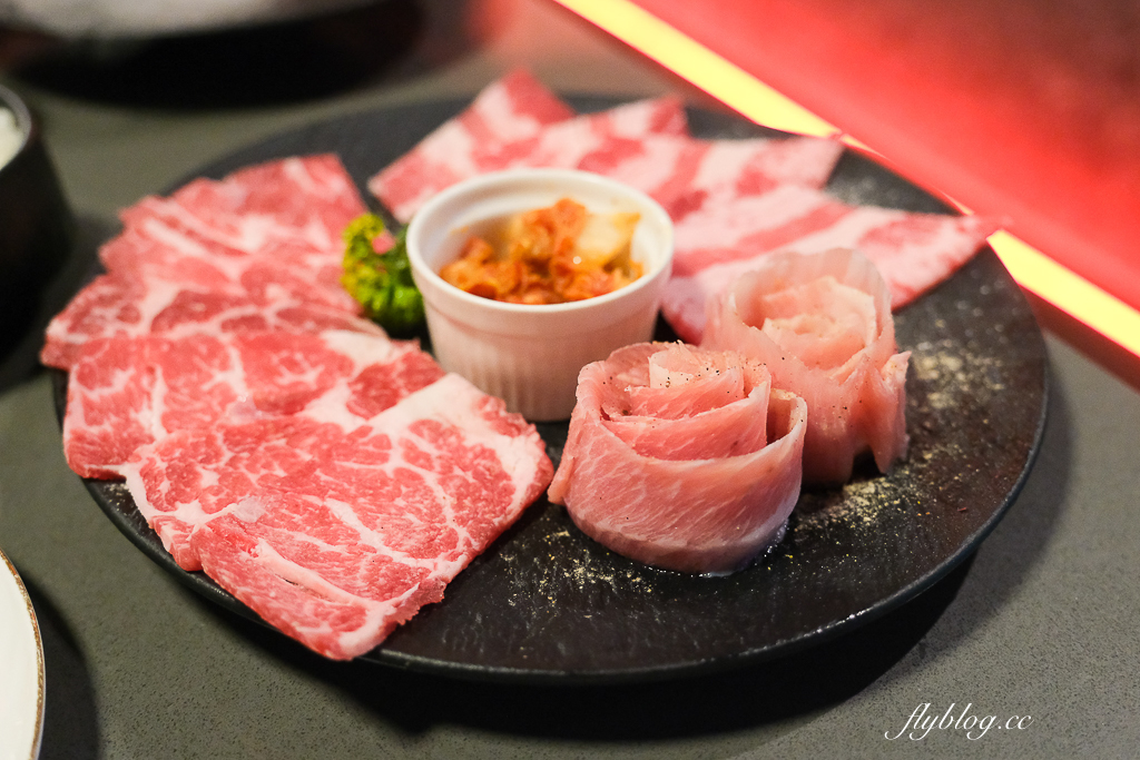 台中太平｜紅桧燒肉鍋物．蔬菜百匯火鍋吃到飽，啤酒清酒梅酒無限暢飲 @飛天璇的口袋