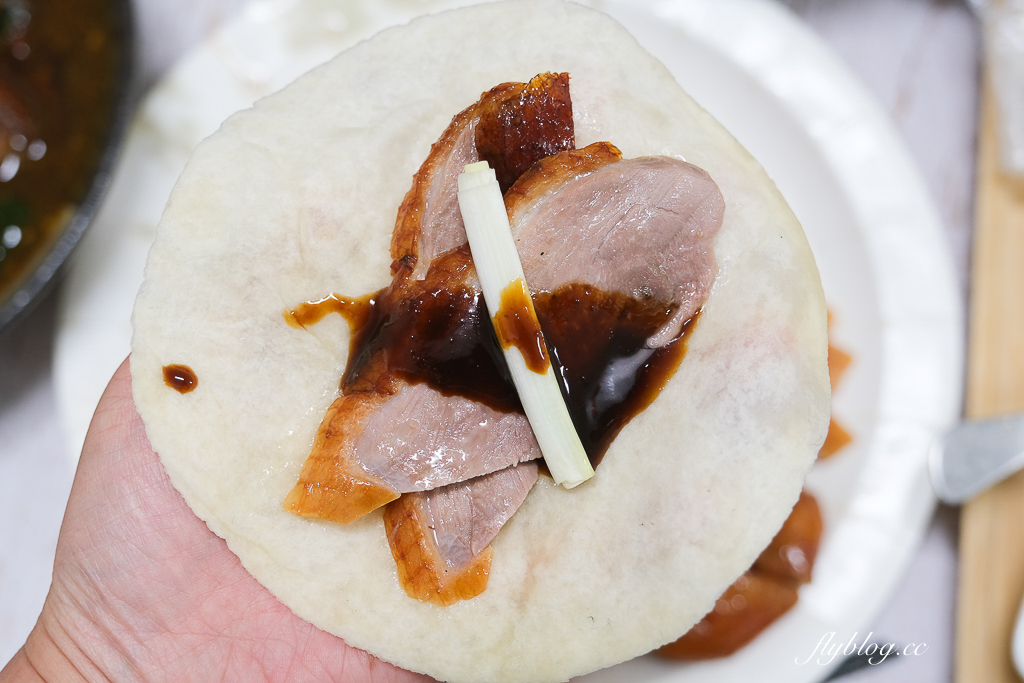 台中南屯｜達人嗑鴨．台中烤鴨外帶，一鴨三吃750元 @飛天璇的口袋