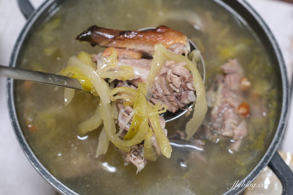 台中南屯｜達人嗑鴨．台中烤鴨外帶，一鴨三吃750元 @飛天璇的口袋