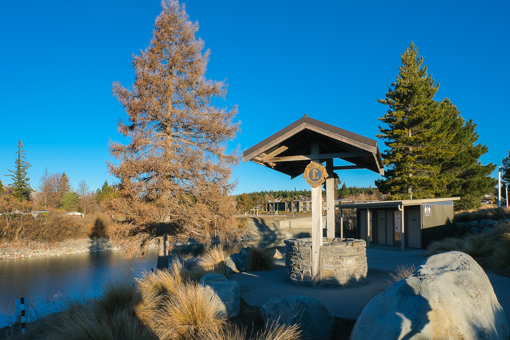 紐西蘭南島｜蒂卡波湖 Lake Tekapo．全球七大星空保護區，紐西蘭一級遺產牧羊人教堂 @飛天璇的口袋