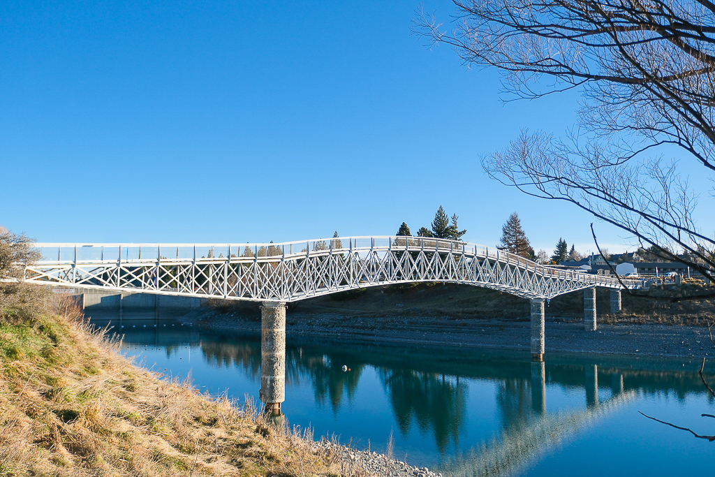 紐西蘭南島｜蒂卡波湖 Lake Tekapo．全球七大星空保護區，紐西蘭一級遺產牧羊人教堂 @飛天璇的口袋