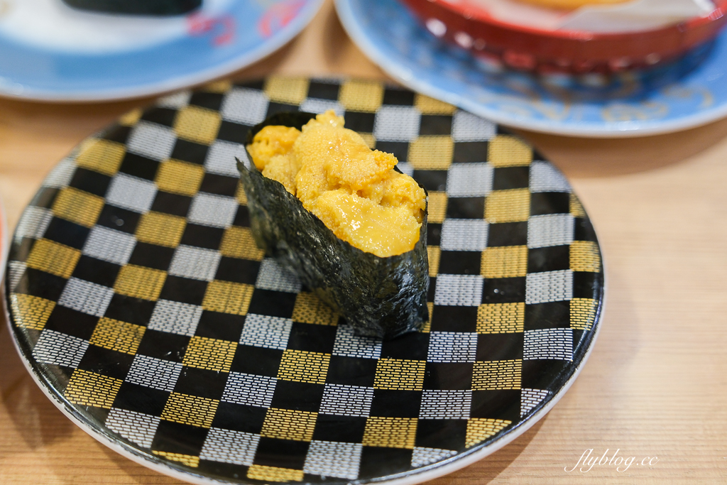 日本北海道｜迴轉壽司 Toriton 北8条光星店．札幌人氣迴轉壽司推薦，北海道海鮮產地直送 @飛天璇的口袋