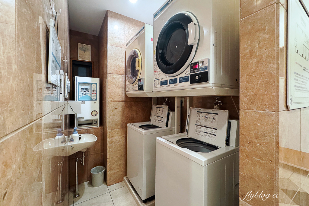 日本北海道｜東橫INN 北海道札幌站南口．札幌車站步行5分鐘，路口就是Seicomart便利商店 @飛天璇的口袋