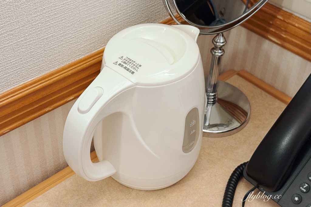 日本北海道｜東橫INN 北海道札幌站南口．札幌車站步行5分鐘，路口就是Seicomart便利商店 @飛天璇的口袋