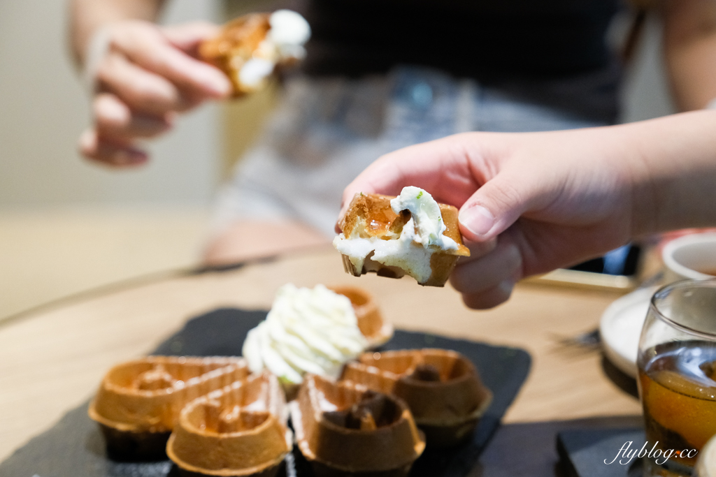 台北中山｜4MANO CAFF&Eacute; X classic．晶華酒店甜點，必點麻糬鬆餅 @飛天璇的口袋